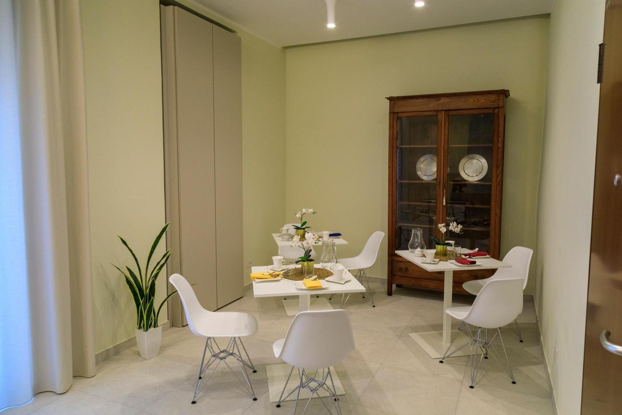 Hotel Domus Vivian Montecorvino Pugliano Zewnętrze zdjęcie