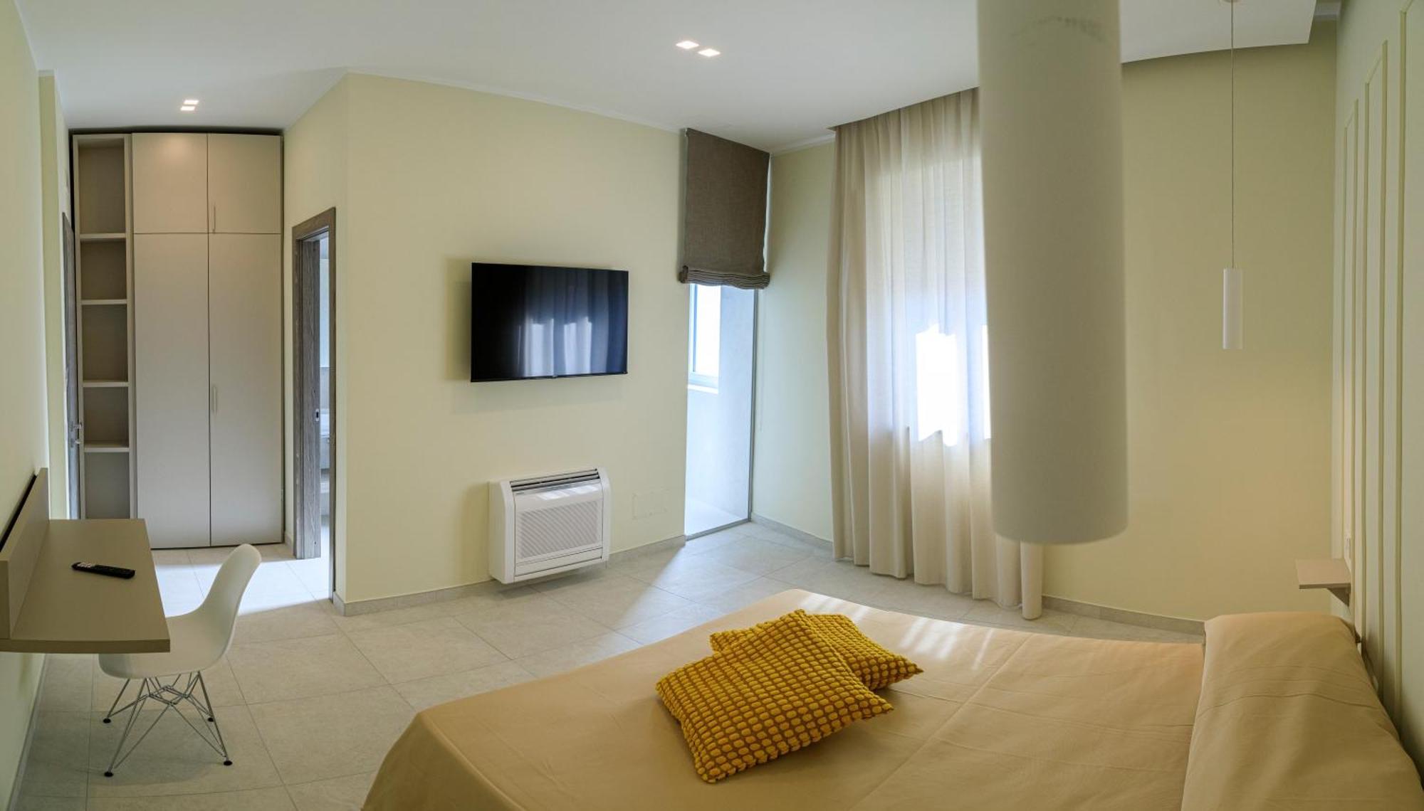 Hotel Domus Vivian Montecorvino Pugliano Zewnętrze zdjęcie