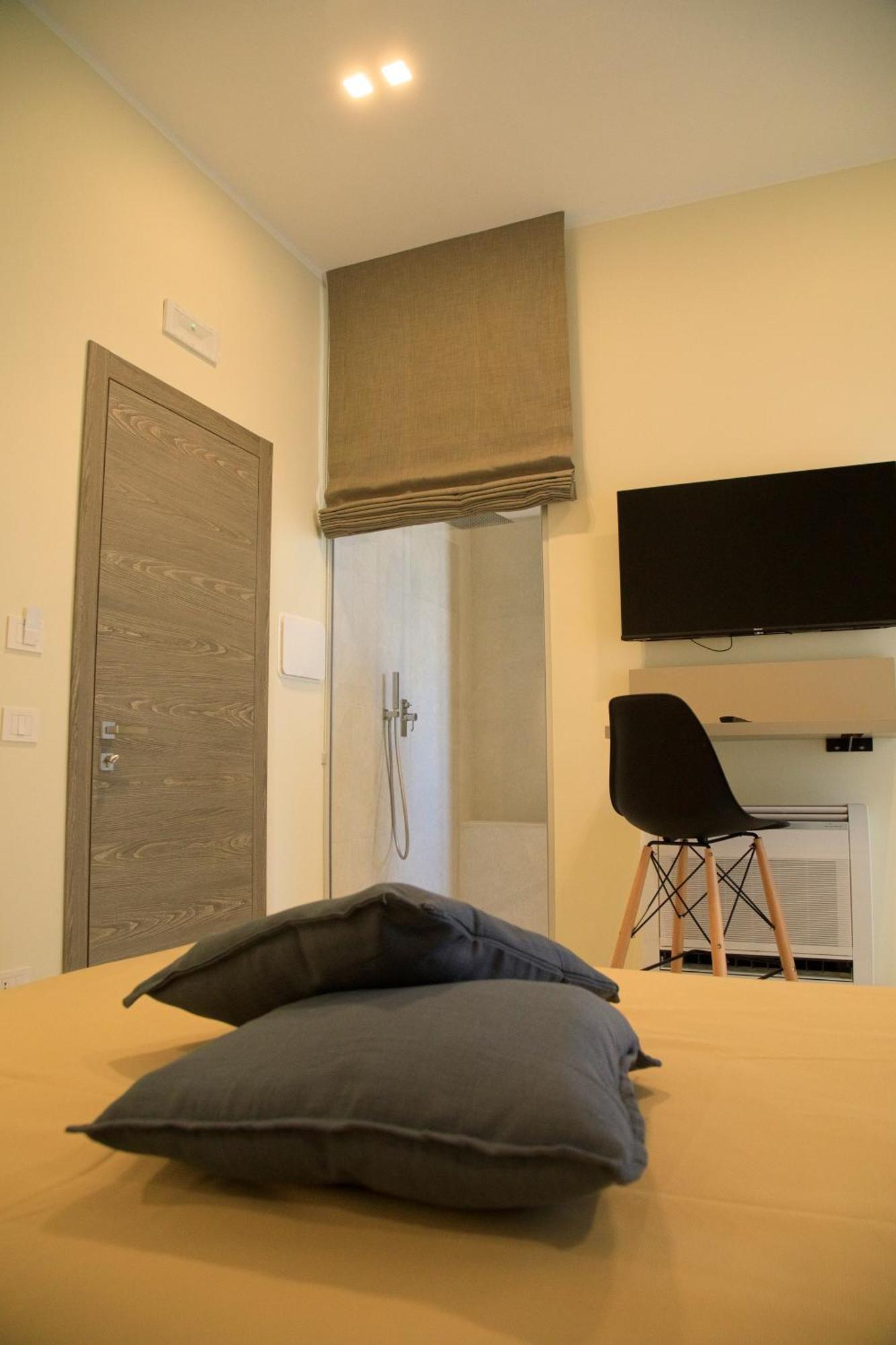 Hotel Domus Vivian Montecorvino Pugliano Zewnętrze zdjęcie